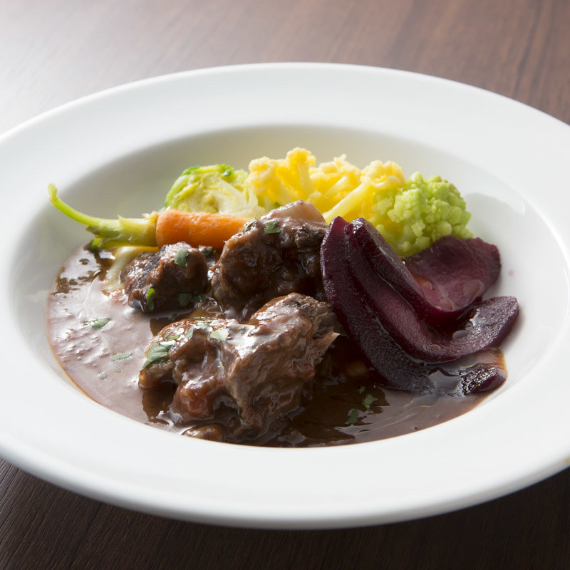 和牛の赤ワイン煮込み(ヴィヴァッカス)