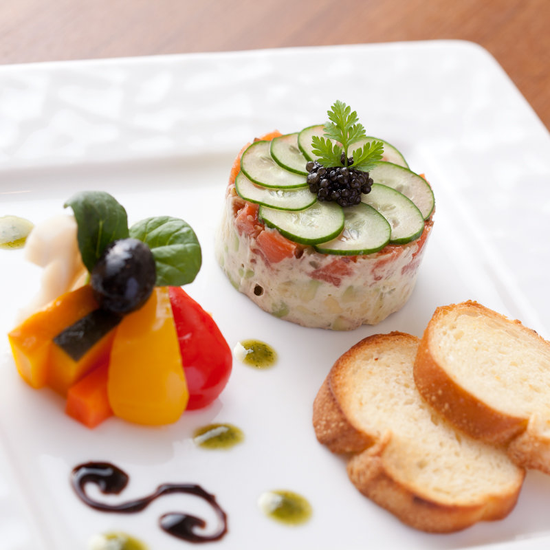 マグロとアボカドのタルタル(ビストロ アトリ ～BISTRO LA ATORI～)