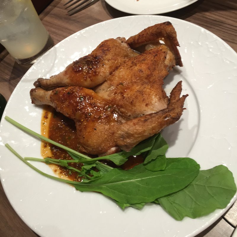 ひな鳥のスパイスレンガ焼き(俺のイタリアン 東京)