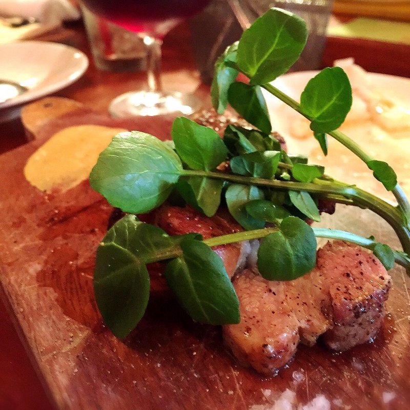 豚肩ロース(元町バール Cheers)