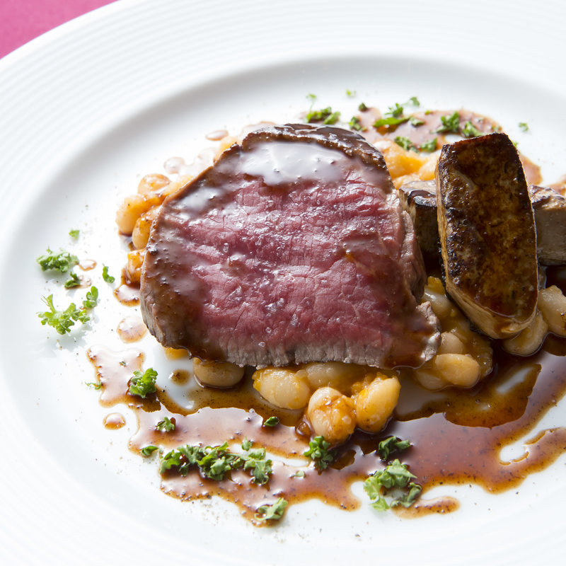 和牛のグリル　フォアグラ添え(ラ・コモディタ 神保町店 (LA COMODITA))