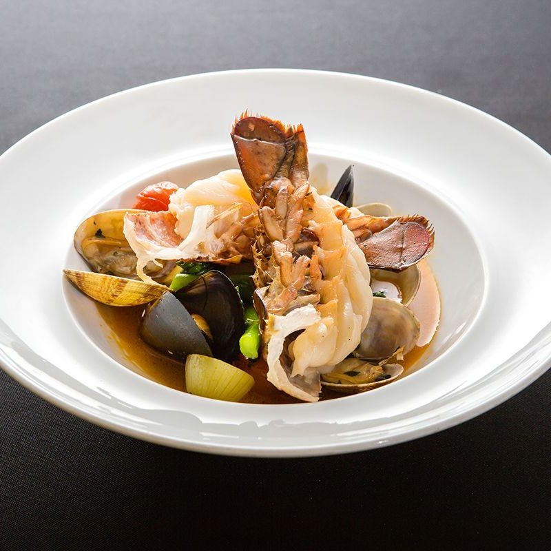 魚介のアクアパッツァ(アンテヴォルテ )