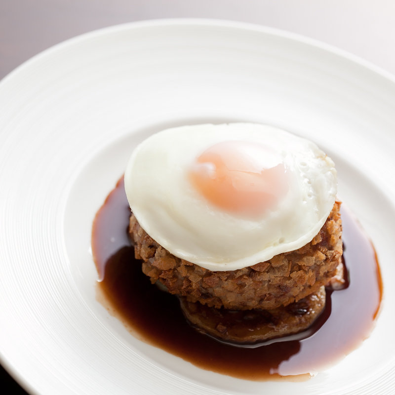 フォアグラとパン粉のハンバーグ(山下ワイン食道)