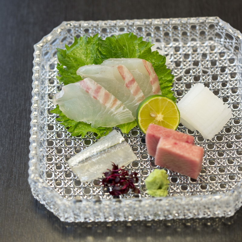 鮮魚の盛り合わせ(よし留)