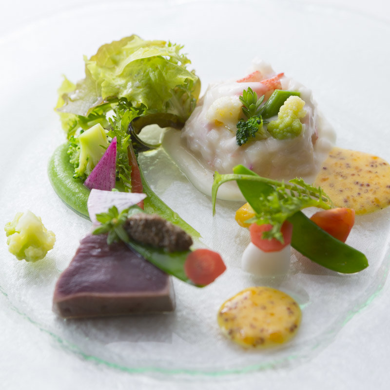 鮮魚と野菜の盛り合わせ(ラペティ・ロアラブッシュ)