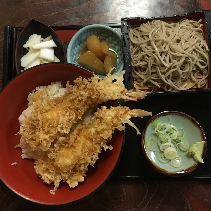 天丼と冷たい蕎麦のセット(山成 )