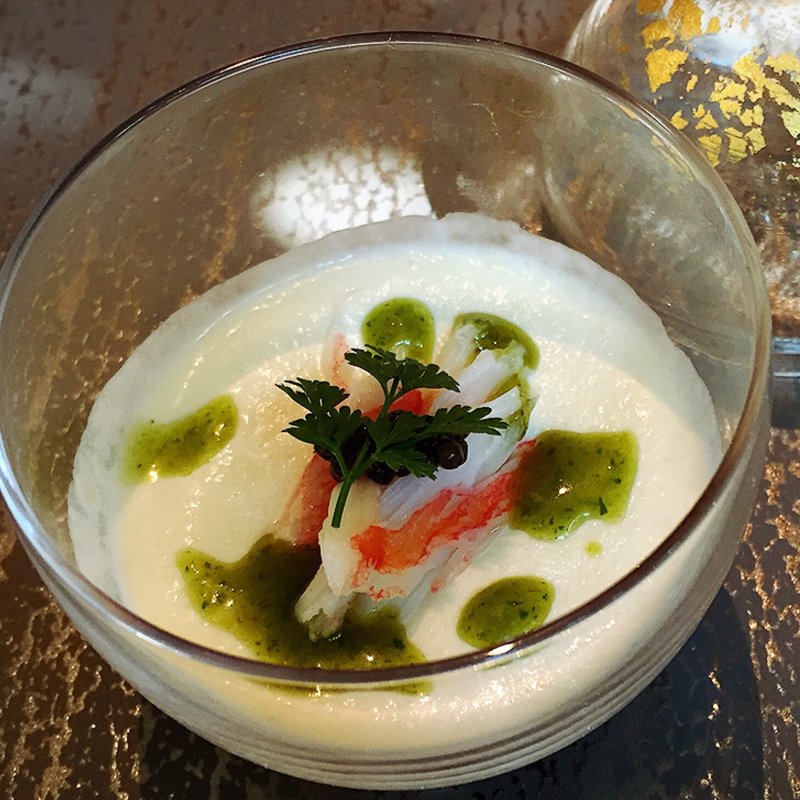 カニとアボカドのタルタル キャビア添えトマトとバジルソース ランチ内(ランス・ヤナギダテ)