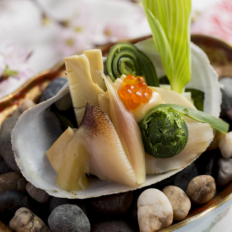 筍と巻貝の煮付け(博多石焼 大阪屋)