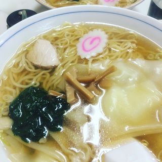 ワンタン麺(新京 )