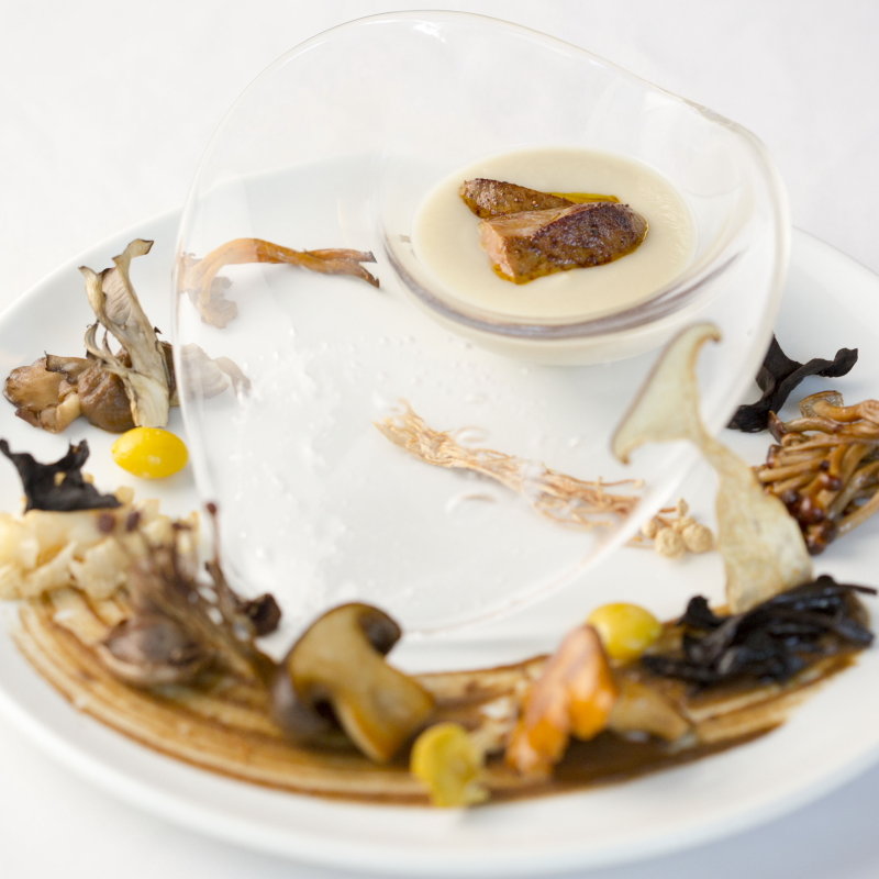 キノコのグリル　フォアグラソース(lumière l'esprit k （リュミエールレスプリカ）)