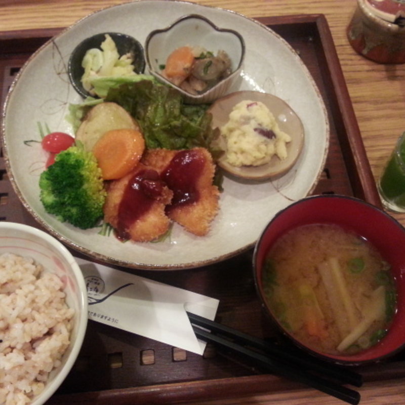 39品目の健康定食(玄三庵)