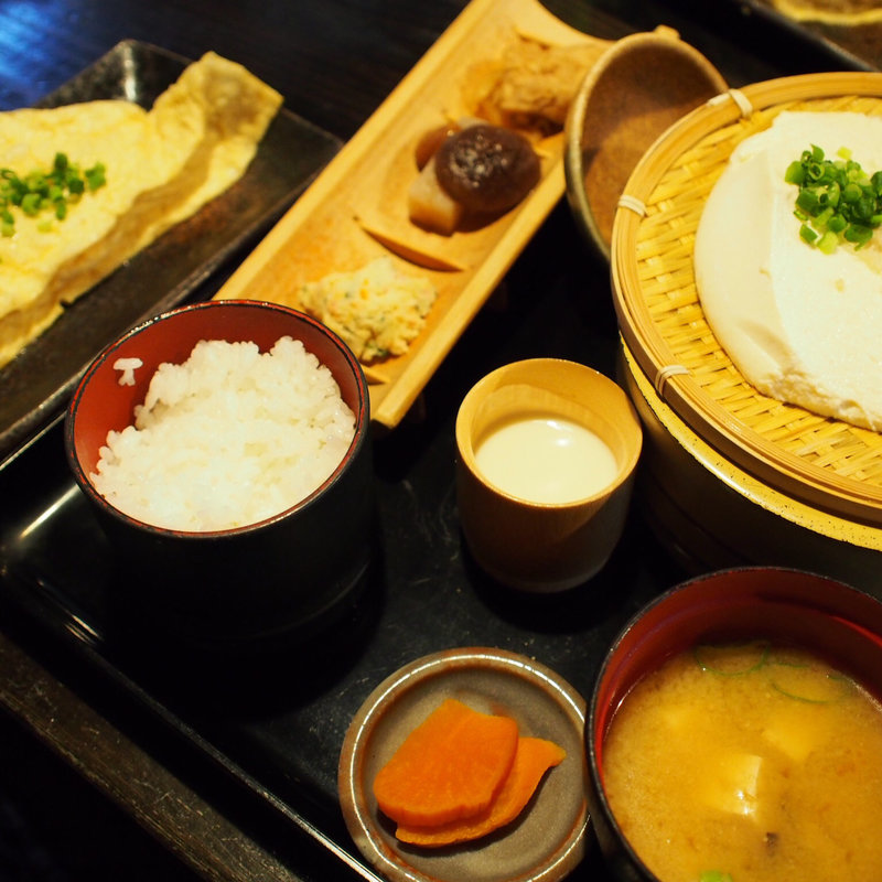 とうふ定食(岡本とうふ店  )