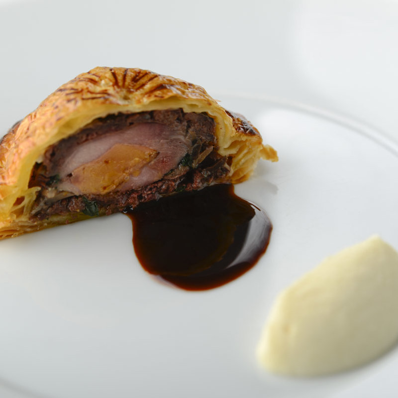 鴨肉のパイ包み(レストラン レカイヨ銀座)