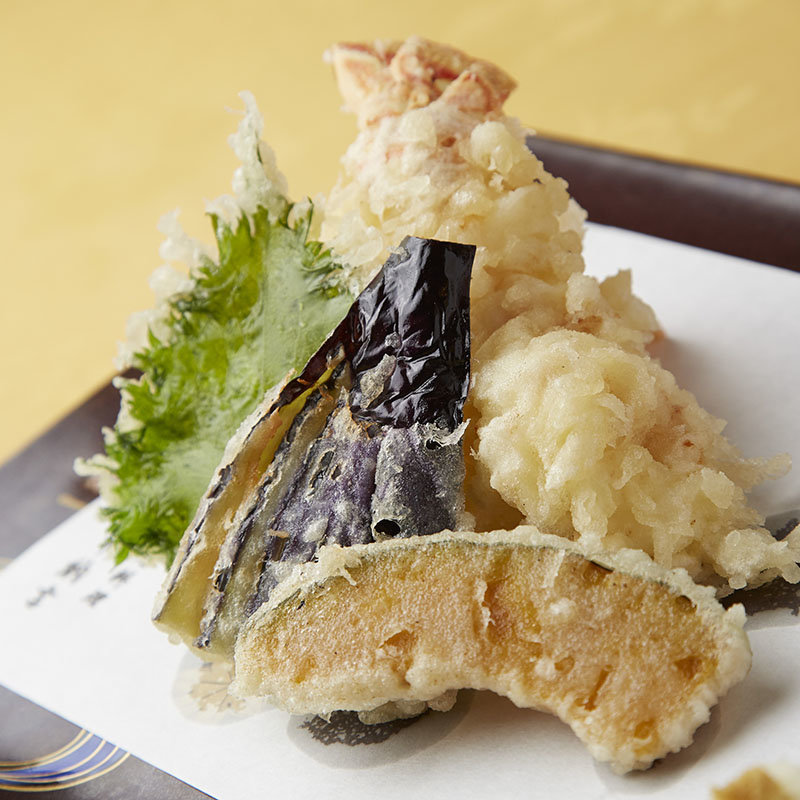 天麩羅の盛り合わせ(中納言 千日前味楽館)