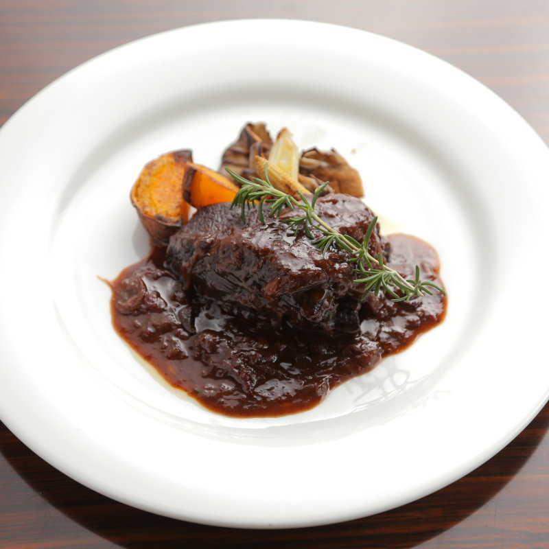 牛ホホ肉の赤ワイン煮込み(レアリスタ （ＲＥＡＬＩＳＴＡ）)