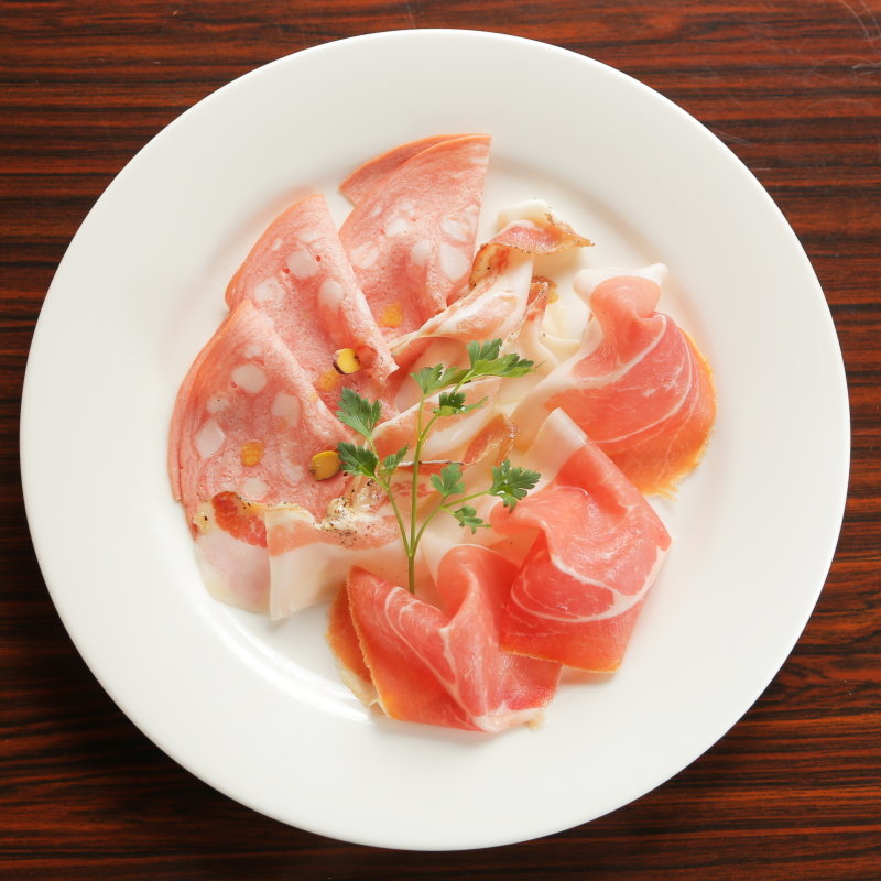 生ハムの盛り合わせ(レアリスタ （ＲＥＡＬＩＳＴＡ）)