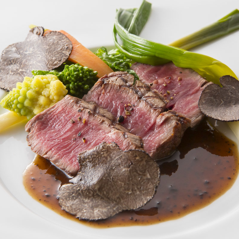 和牛のグリル　トリュフ添え(堺筋倶楽部 AMBROSIA （伊・アンブロシア）)