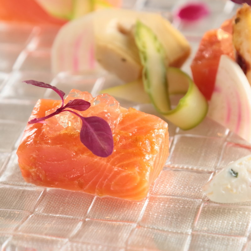 サーモンのカルパッチョ(ヴェルミヨンバーグ （Vermillon Bague）)