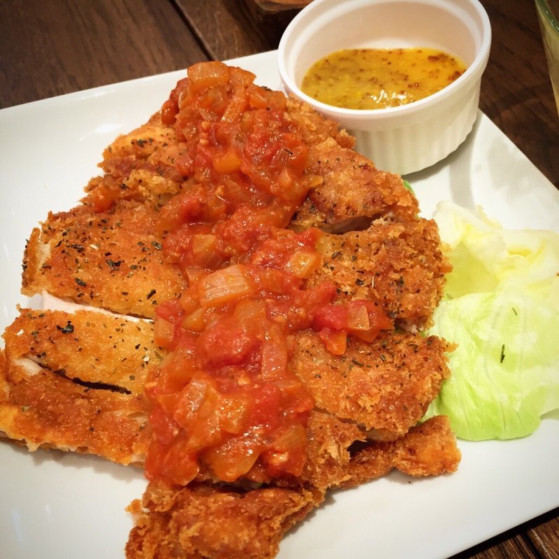 1枚肉のチキンカツレツ ～トマトと玉葱のソース～(太陽のトマト麺 NEXT サンシャインシティ)