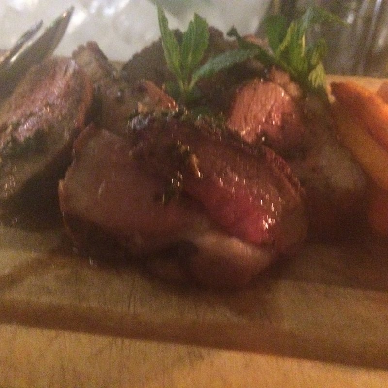 ラムステーキ(ROTI ROPPONGI Wine&Craft Beer Brasserie)