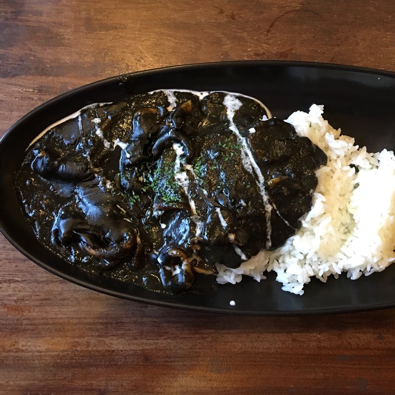 イカスミカレー(ラ・リーモ )