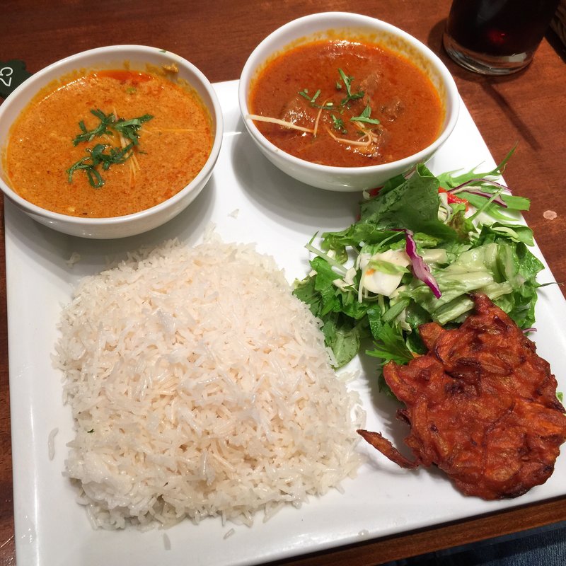 欲張りカレーセット(シターラダイナー エキュート品川店(SITAARA DINER))