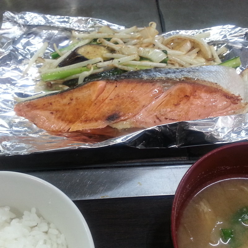 鮭の塩焼きランチ(やよい)
