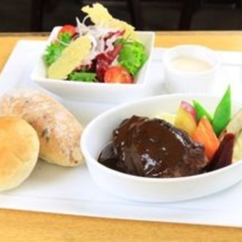 牛ホホ肉の赤ワイン煮プレート(舞浜地ビール工房 Roti’s House イクスピアリ店)