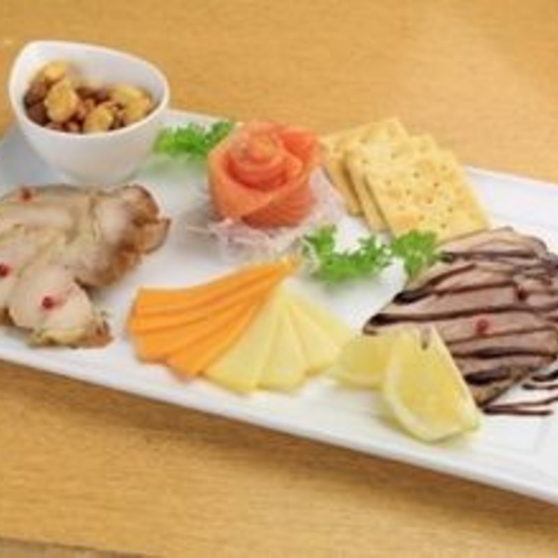 薫製の盛り合わせ(舞浜地ビール工房 Roti’s House イクスピアリ店)