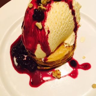 アップルパイ･アラ・モード--(アメリカンクラブハウス)