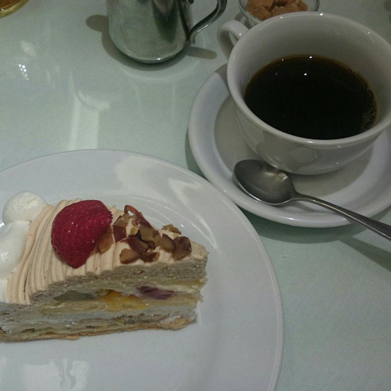 ケーキセット(サンデーブランチ 銀座マロニエゲート店)