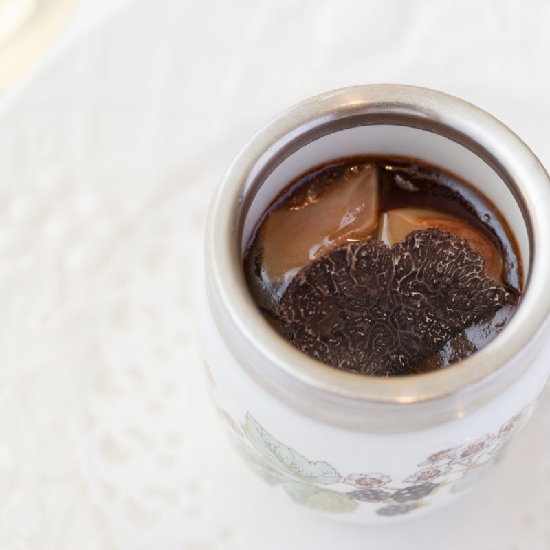 トリュフとアワビの茶碗蒸し(フランス料理 ラノー・ドール )
