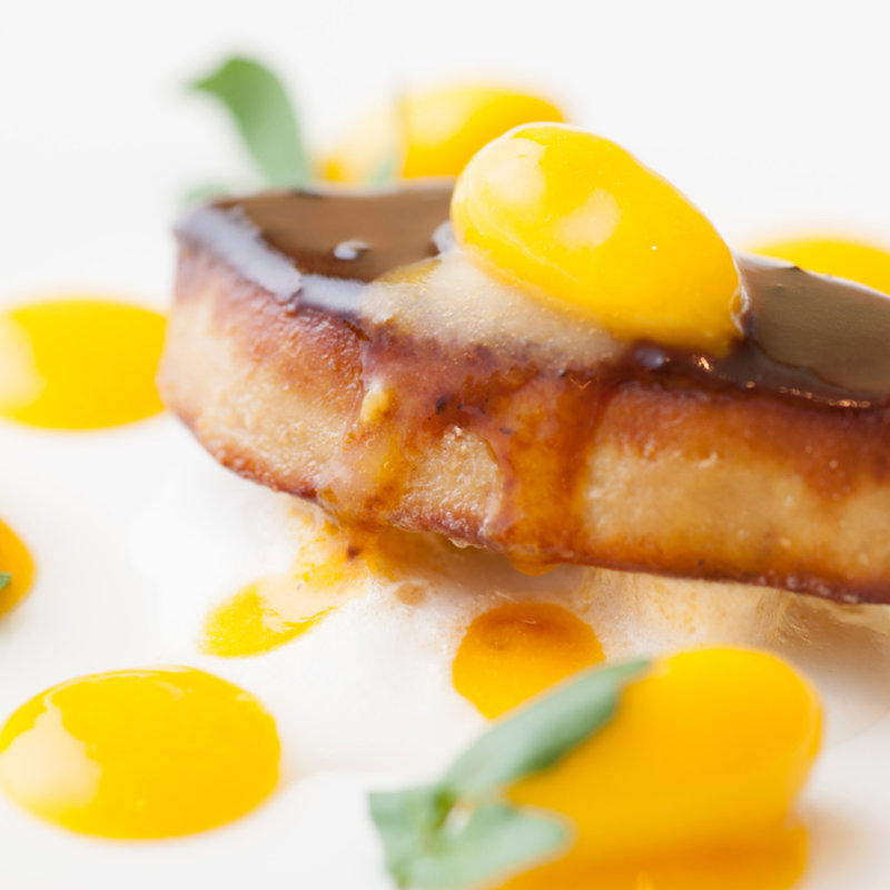 フォアグラの卵黄ソース(フランス料理 ラノー・ドール )