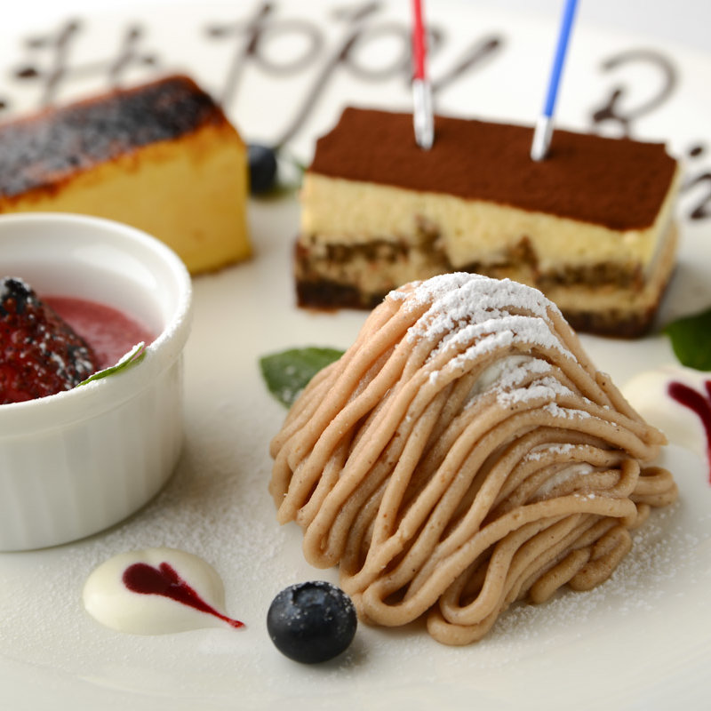 デザートの盛り合わせ(リストランテ コージ コルディアーレ)