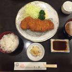 ロースカツ定食(すゞ家 赤門店)