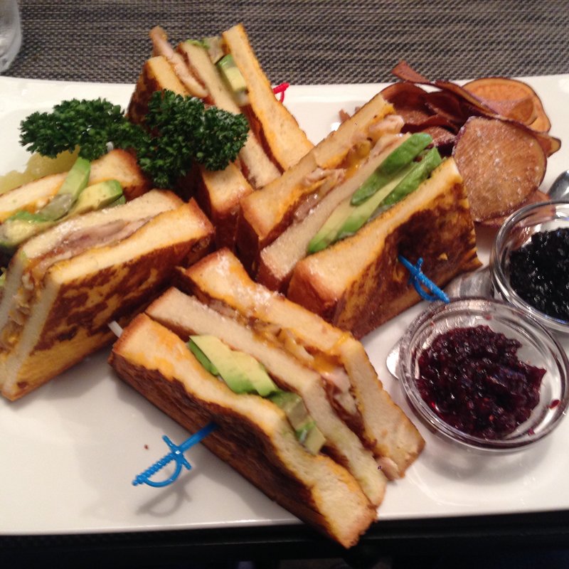 クラブハウスサンドウィッチ（ローストチキン）(55（フィフティーファイブ）)