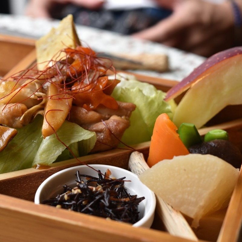 竹の重箱和風弁当(gallery nest)