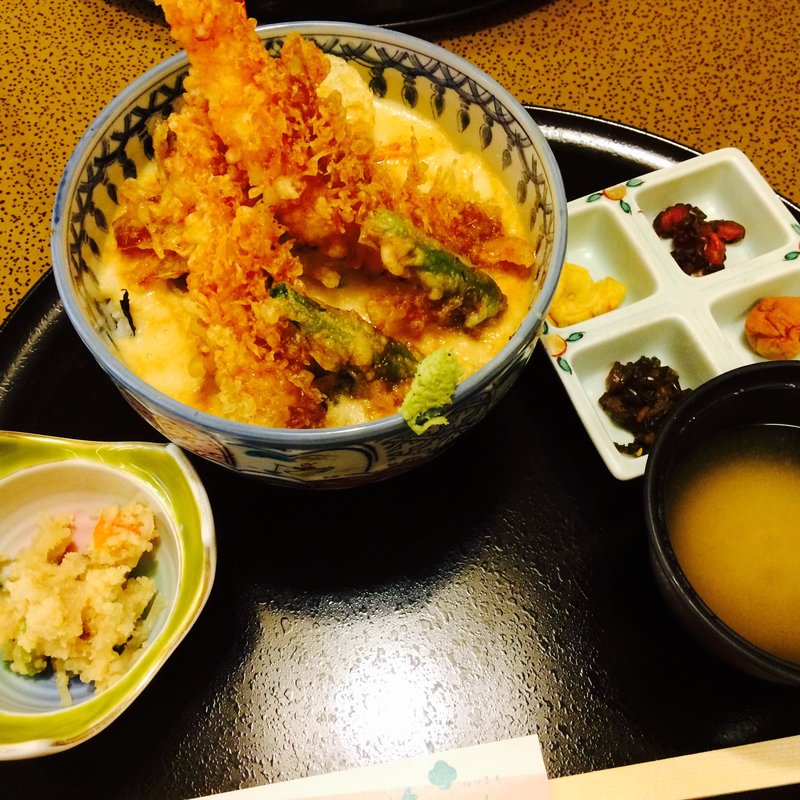 海老天婦羅とろろ丼(料理茶屋 花さがみ （りょうりちゃや はなさがみ）)