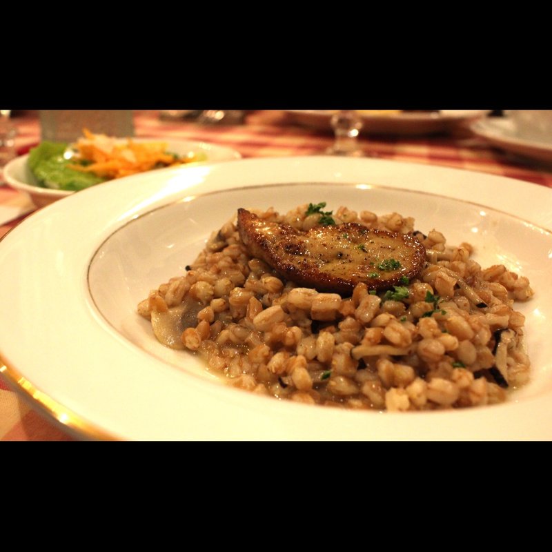 フォワグラ・トリュフ・マッシュルームのブレゾット(サラマンジェ・ド・イザシ・ワキサカ （Salle a manger de Hisashi WAKISAKA）)