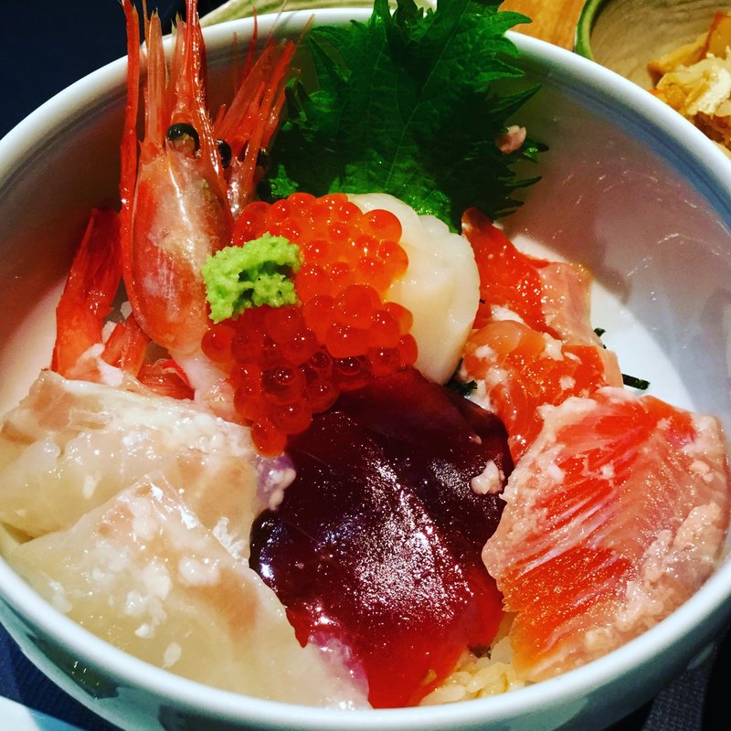 海鮮丼(八海山 千年こうじや)