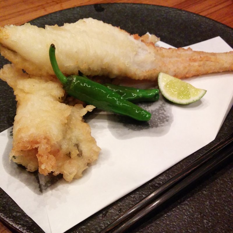 穴子の一本天麩羅(美食米門品川港南 Ｗｉｎｅ＆Ｇｒｉｌｌ )