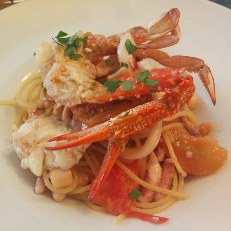 フェトゥッチーネ － カナダ産オマールエビの濃厚トマトクリーム(一人前）(恵比寿es)