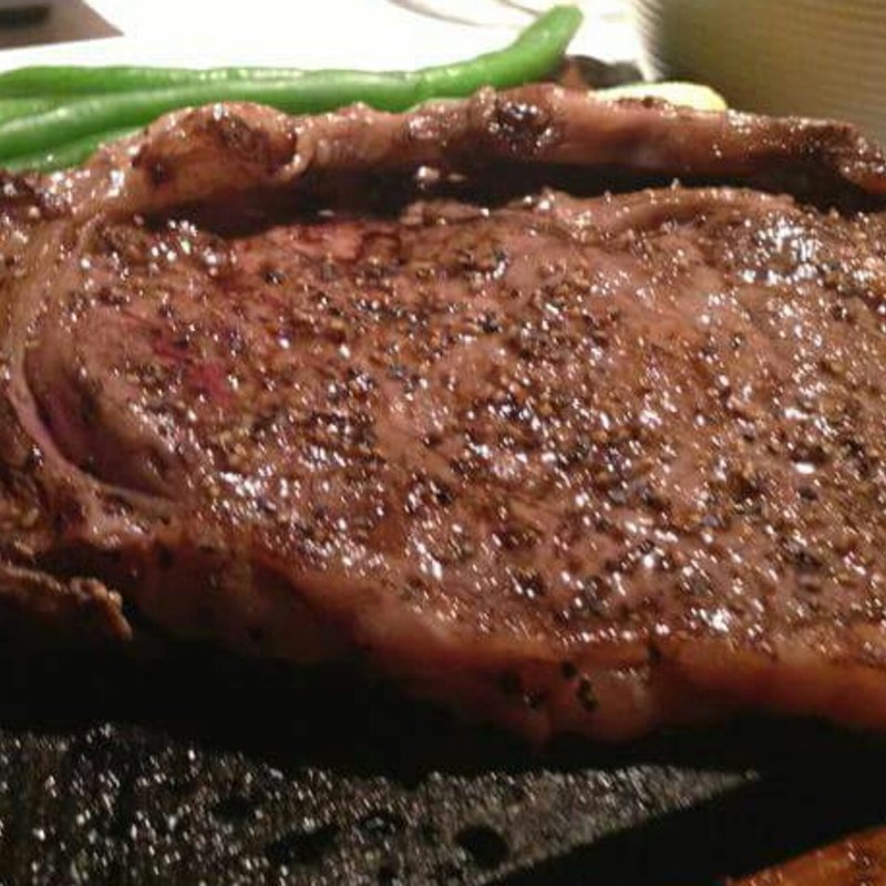 サーロインステーキの溶岩焼(溶岩焼ダイニング bonbori 上野広小路店)