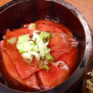 みわ屋 ローストビーフ丼(ダイニング＆バー 美味旬菜)