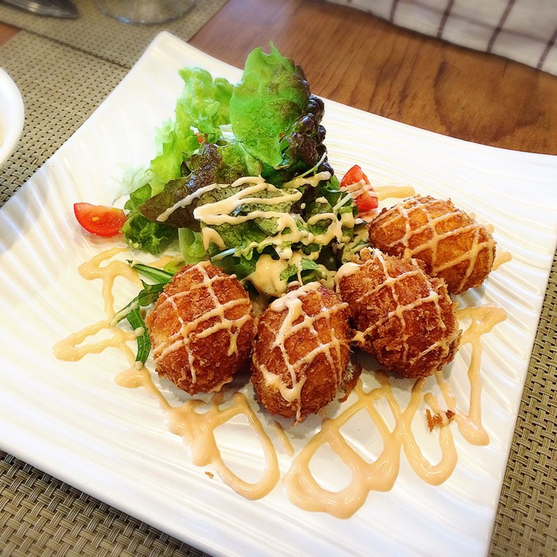 蟹クリームコロッケ(chez-k'2)