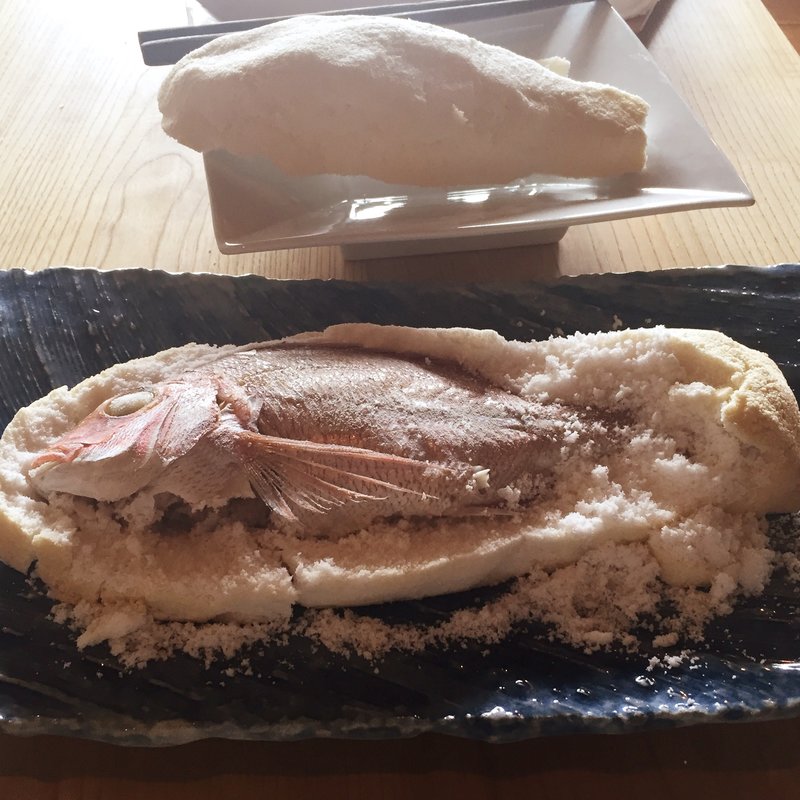 糸島鯛の塩釜焼き(工房とったん （またいちの塩）)