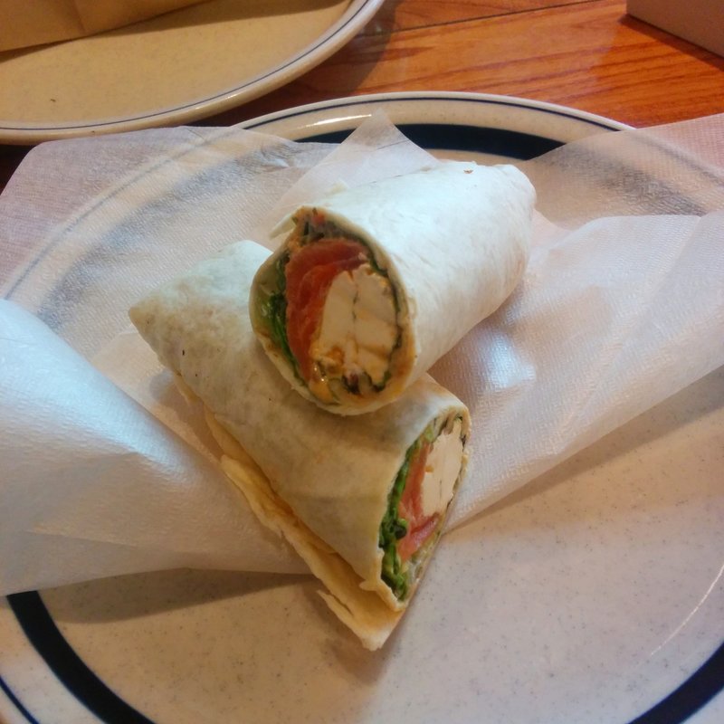 フルーツトマトと水牛モッツァレラのサンド(ESPRESSO D WORKS （エスプレッソディーワークス）)