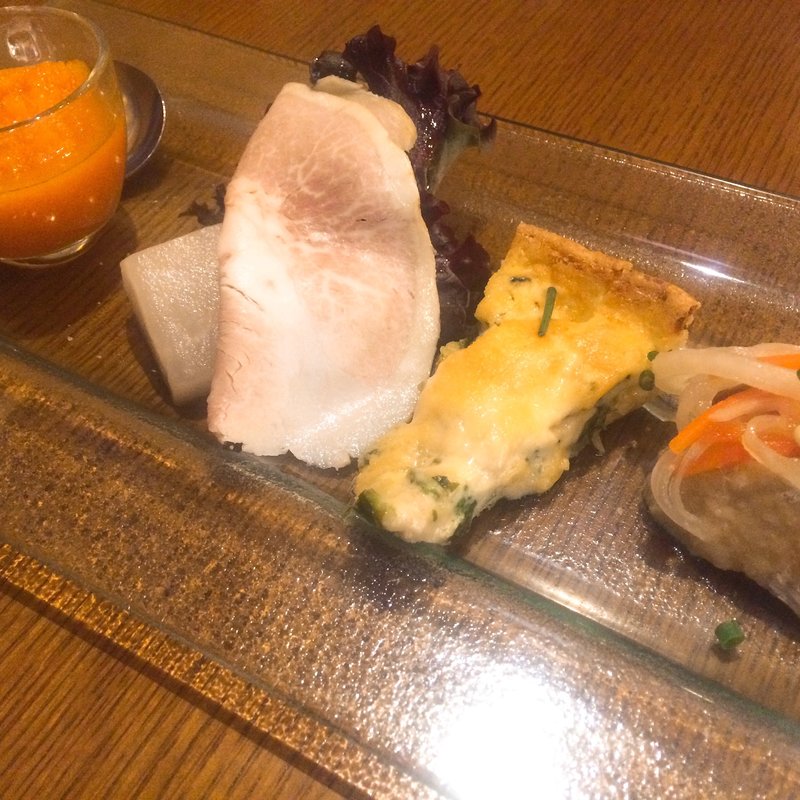 ランチコース 前菜盛り合わせ(オステリア・イル・カスターニョ （Osteria Il Castagno）)