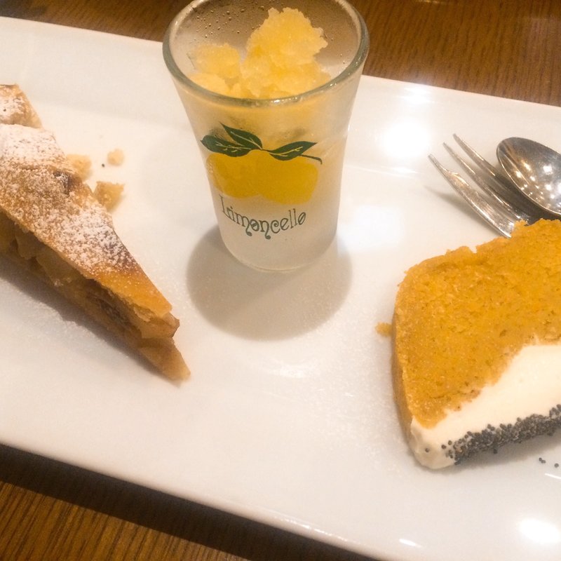 ランチコース ドルチェの盛り合わせ(オステリア・イル・カスターニョ （Osteria Il Castagno）)