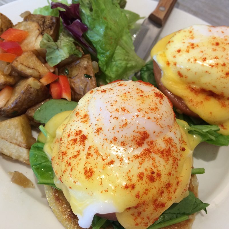 エッグベネディクト　 ベジタブル(シナモンズ横浜店)